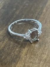 925 Silver Green Center Stone White Accent Stones Ring Sz 9 1.69 Grams