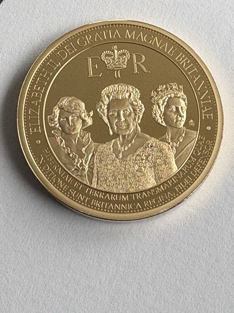 2016 HM Queen Elizabeth II 90th Birthday Commemorative Coin | eBay UK