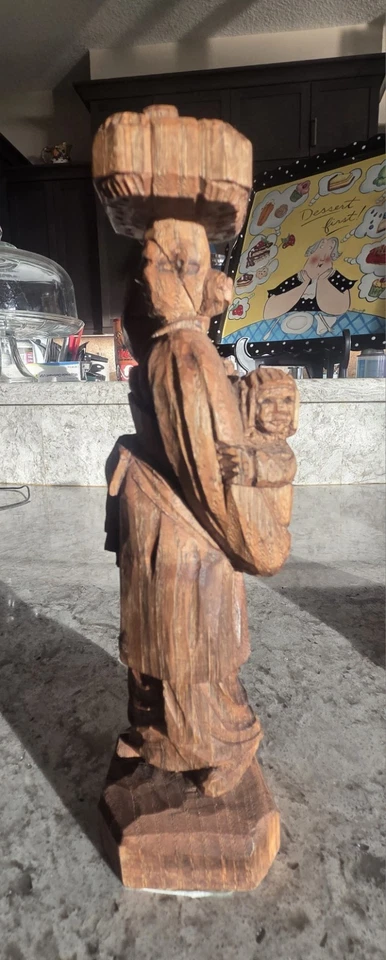 古董 8 1/2 英寸手工雕刻木制雕像女性携带水儿童亚洲 — 第 3/4 张图片