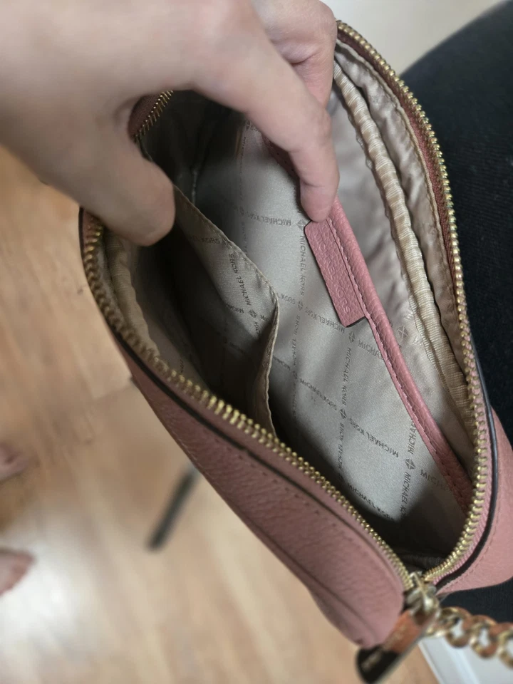 Michael Kors Fulton large Crossbody Bag Peach Pink  - Image 4 of 4