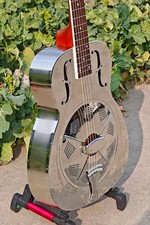 Aiersi O Style Gloss Finish Tree Pattern Vintage Brass Resonator Guitar
