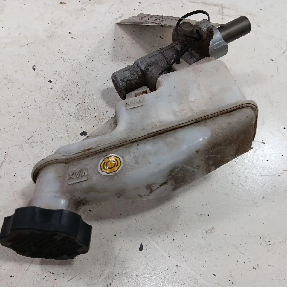 Cilindro maestro de freno hatchback GT para Hyundai Elantra 13-17 Foto 2 de 4