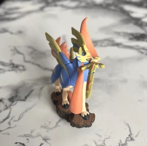 2020 - POKEMON - 3" ZACIAN FIGURE (only) - True Steel Premium Collection Box - Picture 5 of 7