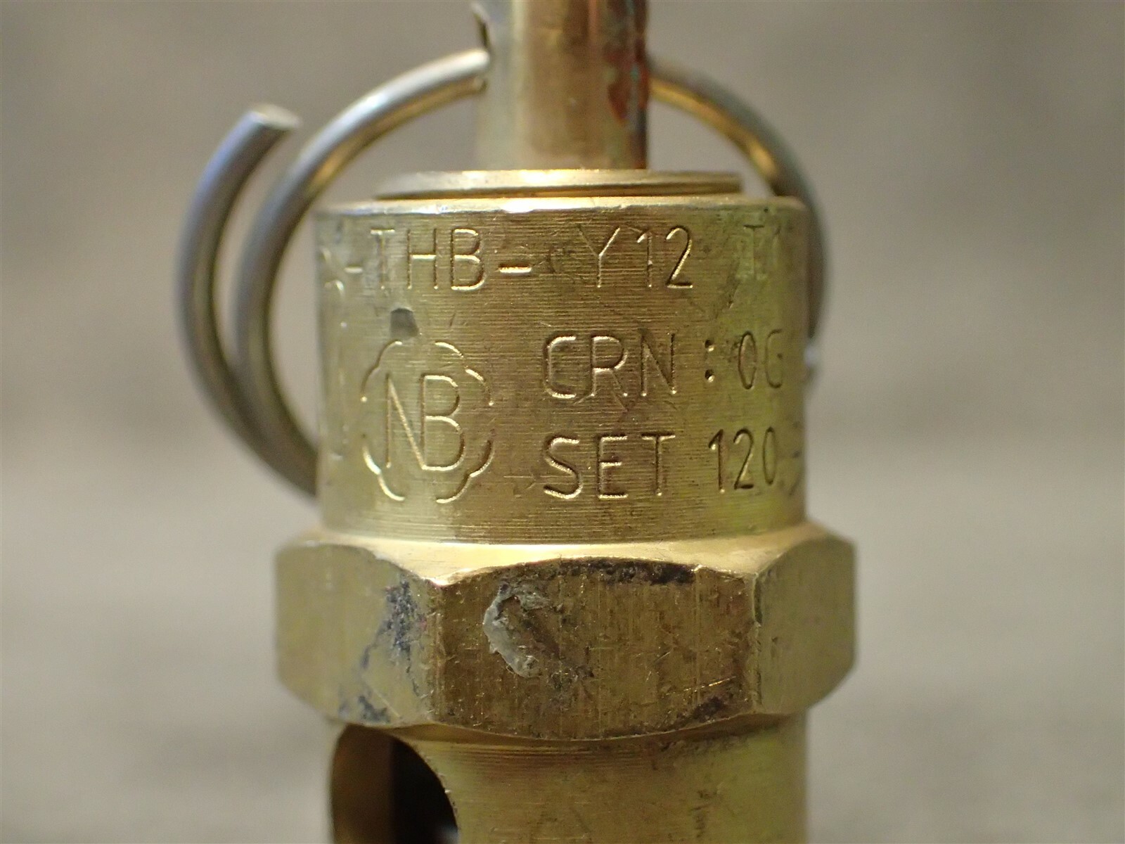 T102N THB Safety Valve 1/4" NPT, 1/8" PT, Set Pressure 120 PSI, 39 SCFM (BN6)