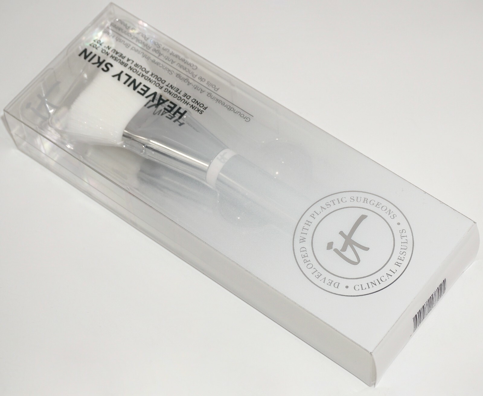 it Cosmetics Heavenly Skin Foudation Brush 707 Skin Hugging Antiaging