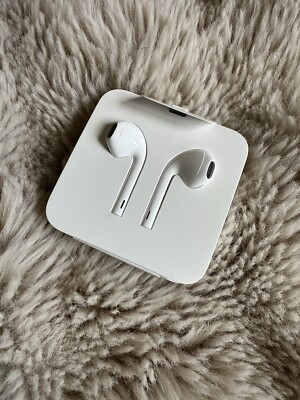 Apple Wired AirPods