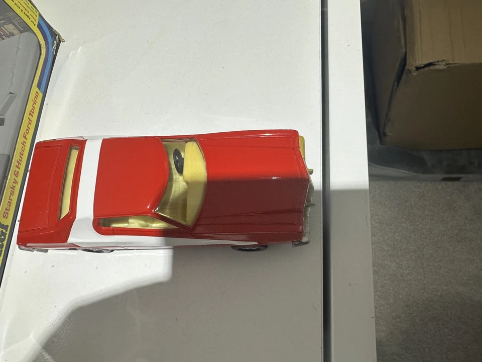Vintage 1977 Corgi Starsky & Hutch Ford Gran Torino 292. Original Box & Figures. - Image 4 of 4