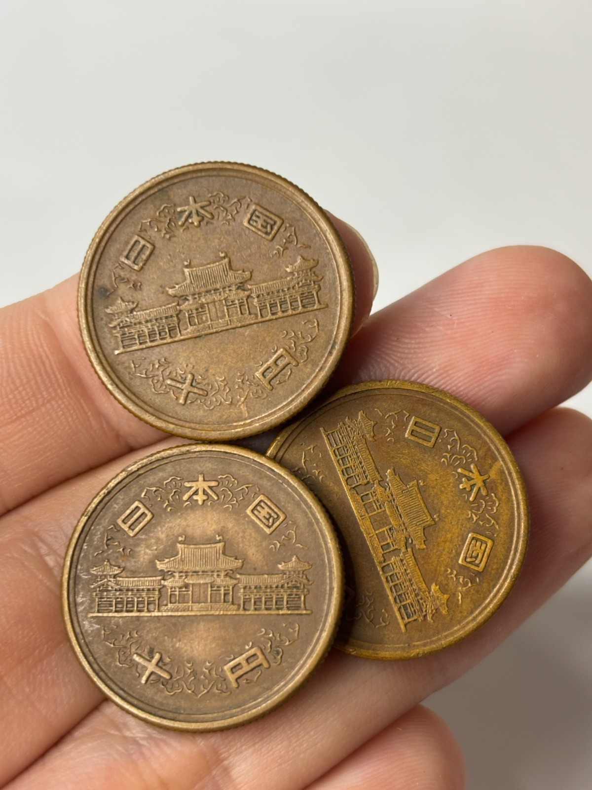 1953-1954 State Of Japan 10 Yen Showa Year Phoenix Hall Hoodo Temple Bronze Coin