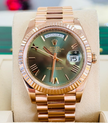 Rolex Day-Date 228235 Green Olive Dial President Bracelet 18k Rose Gold