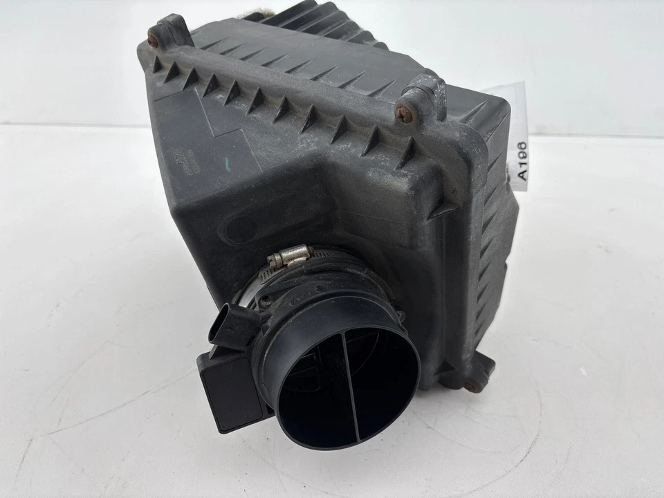 1999-2009 Chevrolet Silverado 1500 Air Intake Cleaner Box OEM - Image 4 of 4