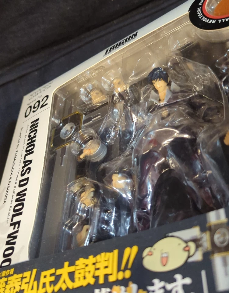 Figura Anime Japón Kaiyodo Revoltech Yamaguchi 092 TRIGUN Nicholas D. Wolfwood Foto 2 de 4