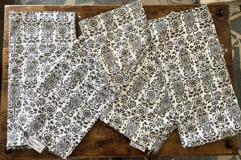 IKEA Akerkulla Gray Reversible 26x26 Zip Pillow Shams Covers Set of 5 402.812.77