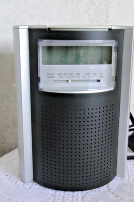 Radiowecker BENCH KH22963 FM AM funktioniert