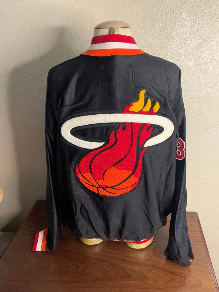 NBA Miami Heat Basketball 1993-1994 #35 Gary Alexander Game Worn W/U Jacket S-46 - Image 3 of 4
