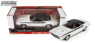 Greenlight 1:18 1971 Dodge Challenger R/T Bright White with Black