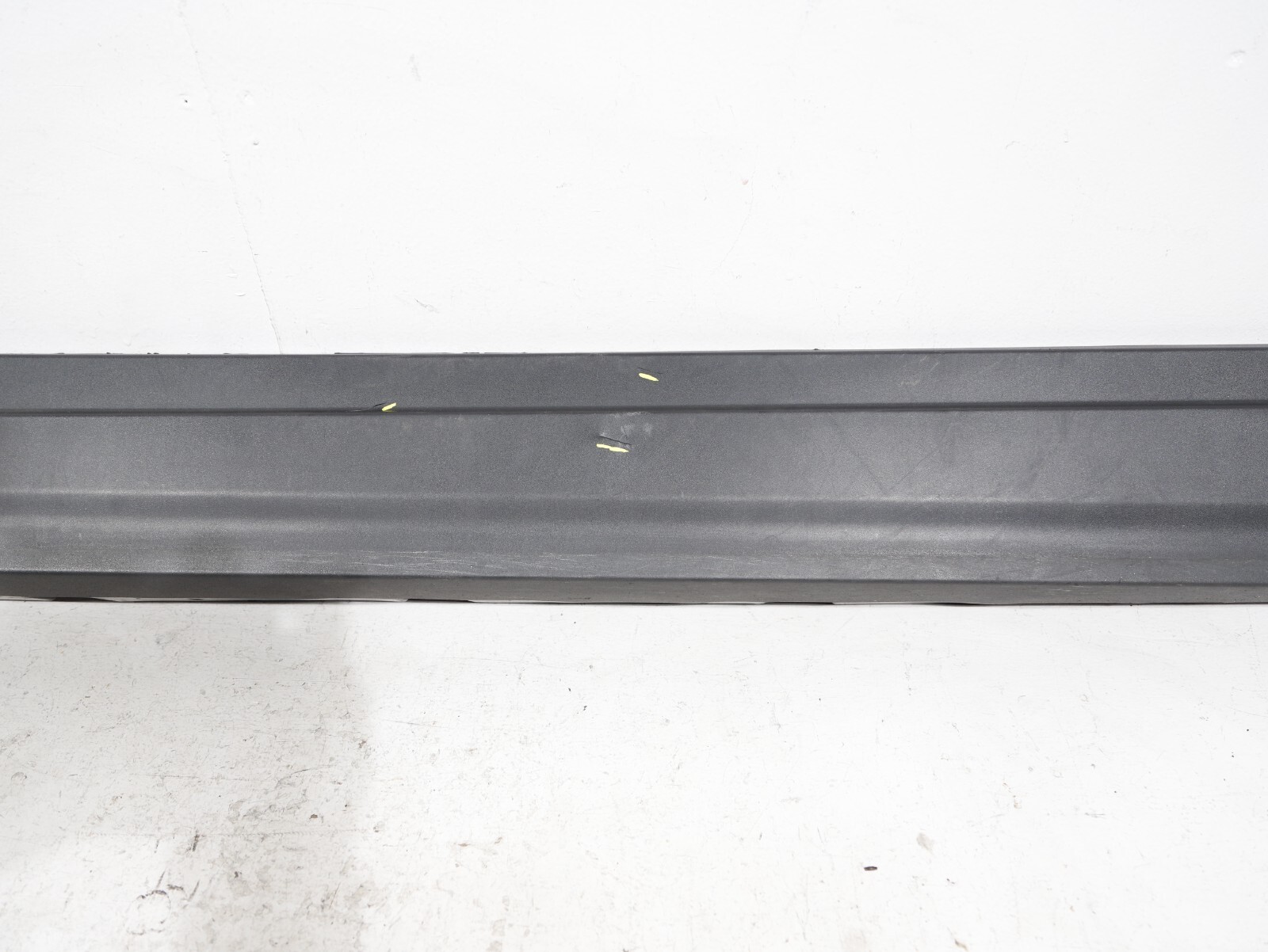 2017-2022 MASERATI LEVANTE LEFT SIDE SKIRT ROCKER MOULDING OEM 670040336 NOTE*