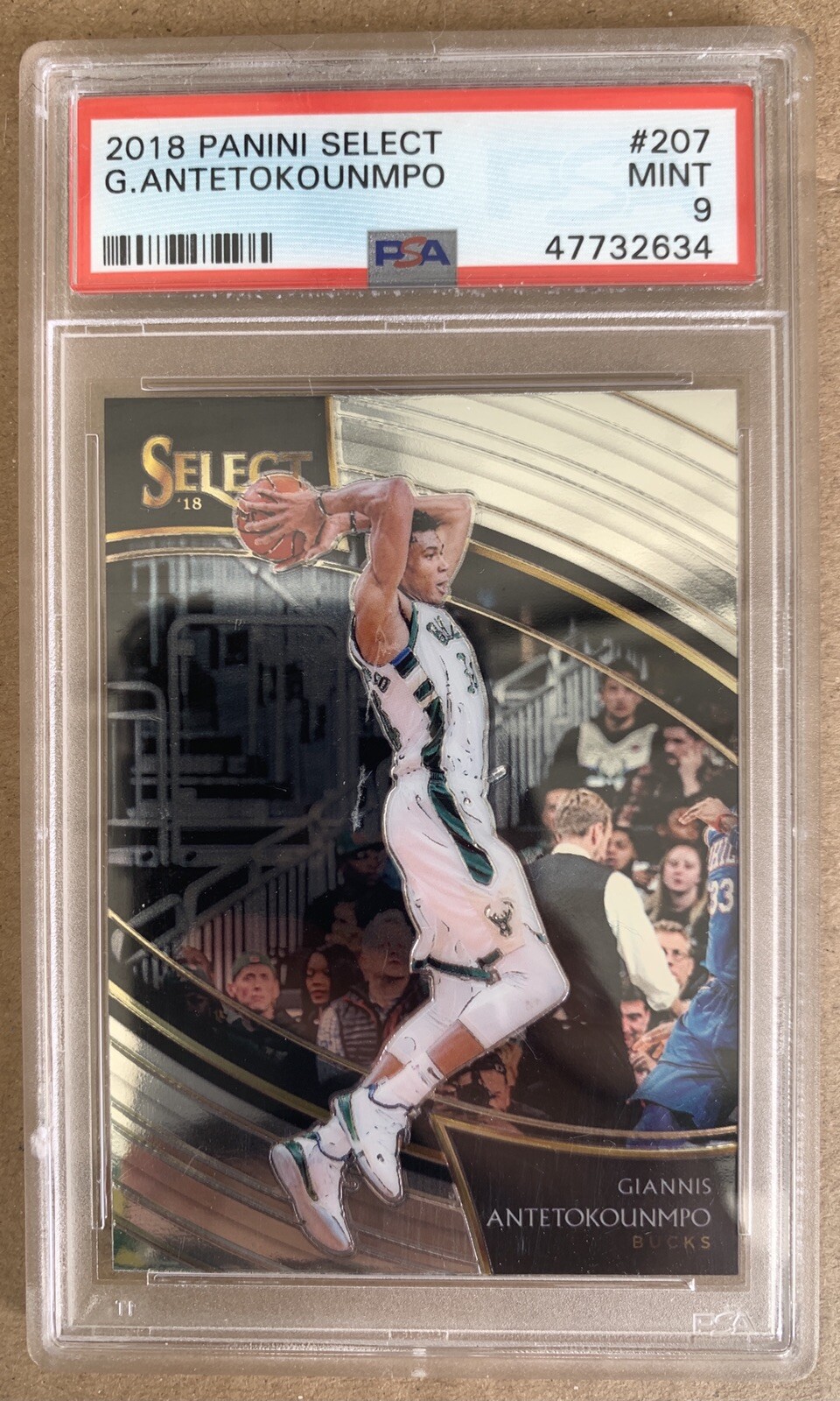 Giannis Antetokounmpo 2018 Panini Select Courtside #207 PSA 9
