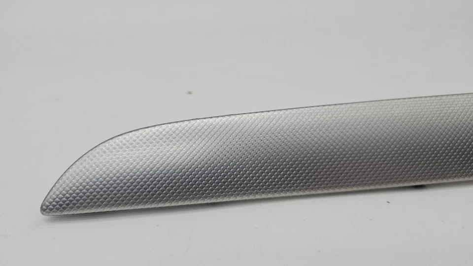 09-16 Audi B8.5 A4 Quattro Salpicadero Borde Peces Escala Plateado 8K1853190 Fabricante de equipo original Foto 4 de 4