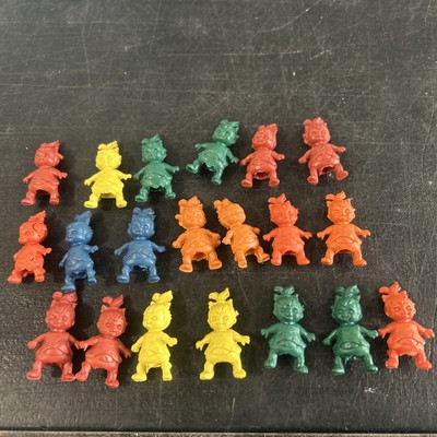 Lot of 20 Flintstones Hanna Barbera Pencil Topper Pebbles Different Colors