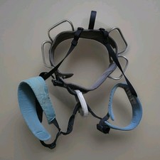 Black Diamond Adult Size Small Harness Rock Climbing Indoor Outdoor Caving