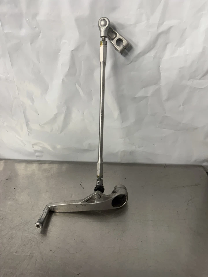 06 07 Pedal de cambio y enlace de enlace Honda CBR1000RR CBR1000 Foto 2 de 4