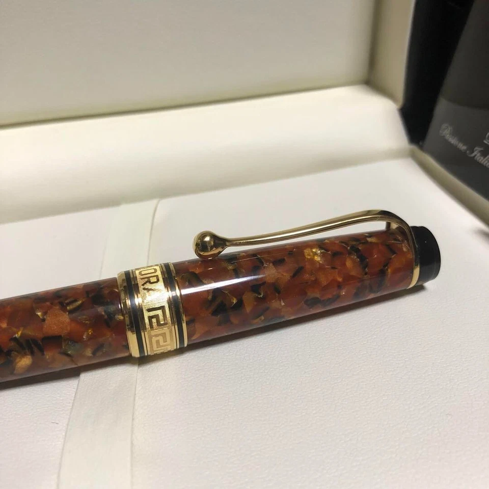 Pluma Estilográfica Aurora Optima 365 Marrón F Limitada a 365 Piezas Usada en Todo el Mundo Foto 3 de 4