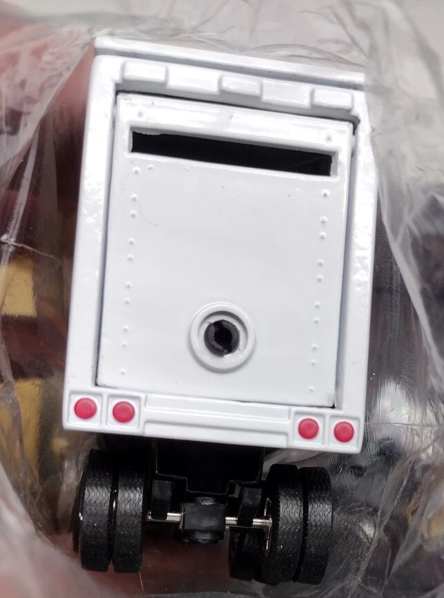 NEW SPECCAST Case IH Freightliner  #ZJD-762 Die Cast Metal Bank Liberty Maxxum - Image 4 of 4