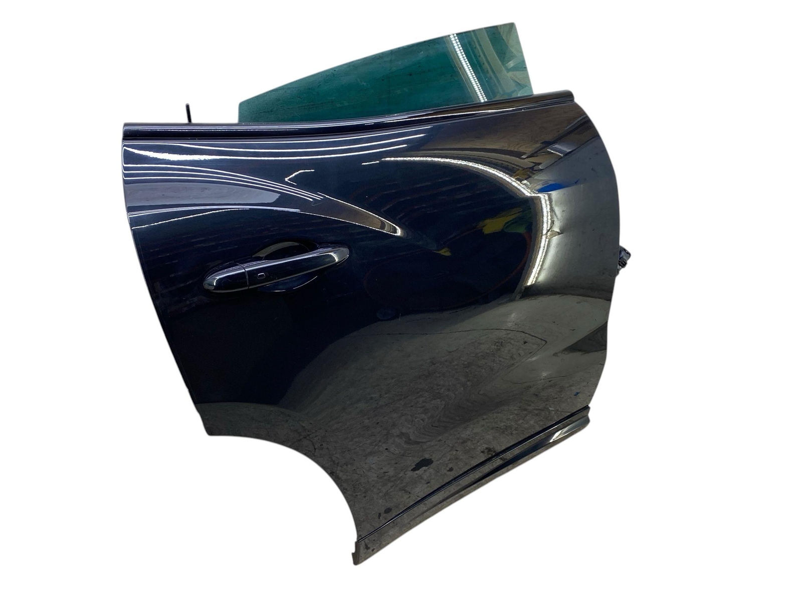 2017-2024 MASERATI LEVANTE OEM RIGHT REAR DOOR SHELL NERO RIBELLE METALLIC (816)
