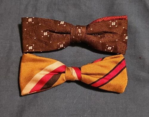2 Vintage Royal Rust Resistant Bowties - Picture 1 of 4