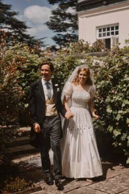 PRINCESS BEATRICE & EDOARDO (IN GARDEN) WEDDING PHOTO FRIDGE MAGNET 5'' X 3.5''