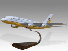 Airbus A380 Royal Brunei Desk Wood Airplane New Model Small Scale 1/250