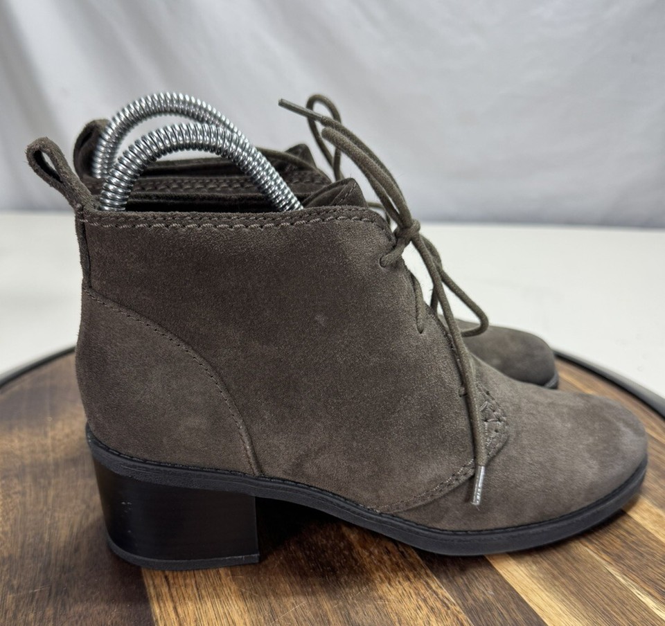 Clarks Women Brown Suede Laces Ankle Fashion Boots SZ 6 M eBay