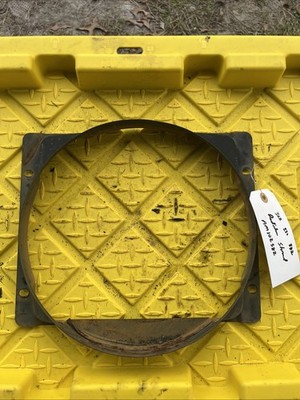 JOHN DEERE 322 330 332 LAWN TRACTOR RADIATOR FAN SHIELD SHROUD AM102582