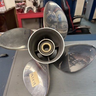 SOLAS  Yamaha Propeller 4 Blade SS 14.1x19 Stainless Steel Right Hand Used