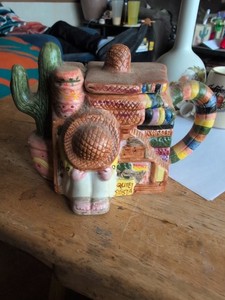 Vintage Tea-Nee Teapot Southwestern Sombrero Cactus Souvenirs 1995
