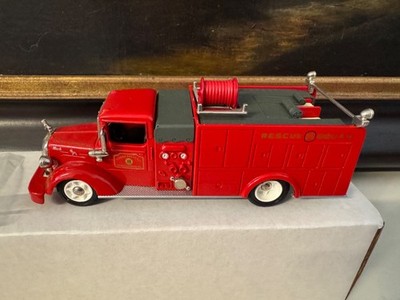 Ashton Models AH58 1952 Mack L Rescue Truck Tuxedo Cheverly 1:43