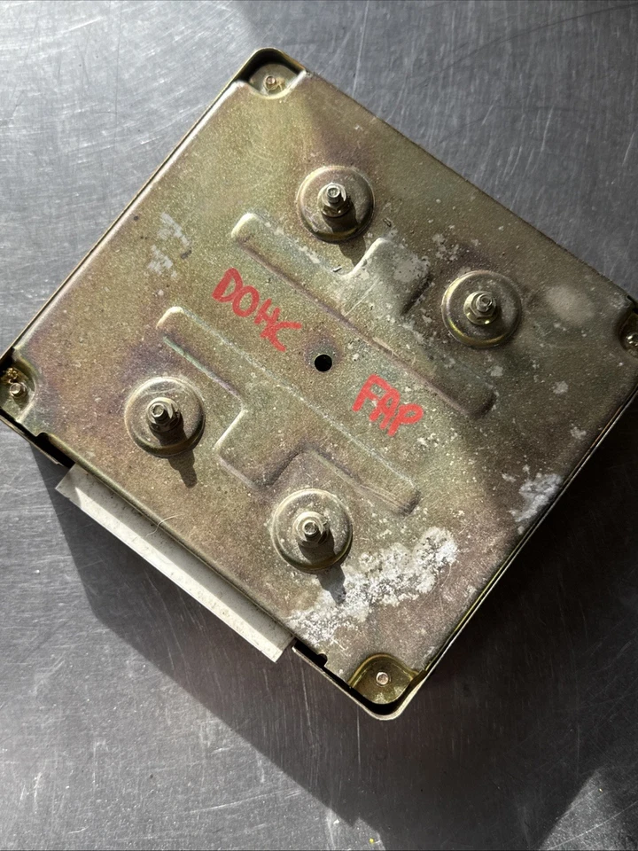 Módulo de control de transmisión 91-92 Mitsubishi 3000GT Stealth TCU TCM A/T MD740087 Foto 4 de 4