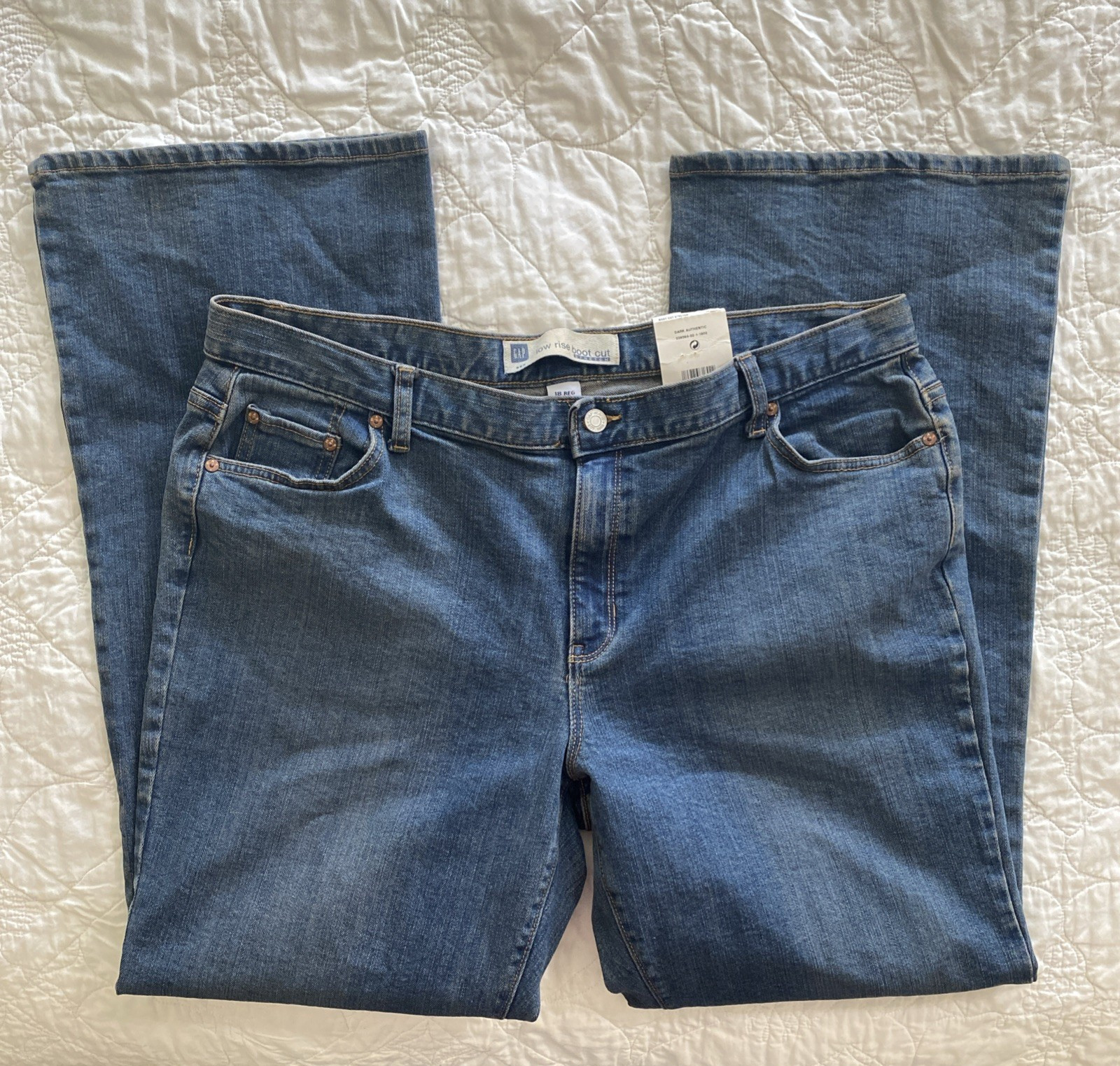Women's Gap Low Rise Boot Cut Stretch Jean, 18 regular