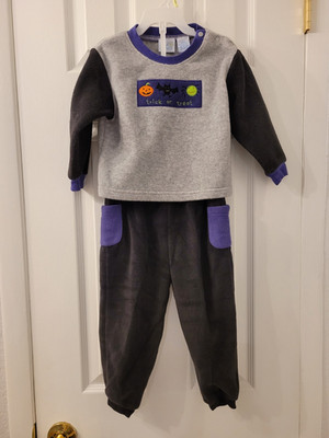 2ND STEP HALLOWEEN 2 PC SET GIRLS/BOYS SIZE 24  MONTH PRE-OWNED  SUPER CUTE!