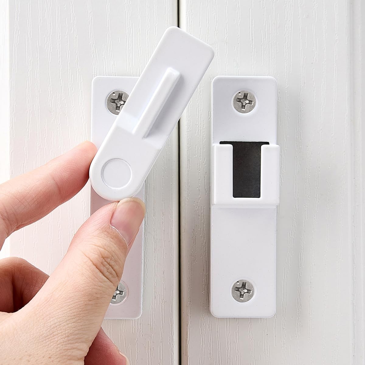 2-Pack White Zinc Alloy Heavy-Duty 180° Barn Door Latches for Gates