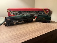 Hornby OO Gauge 4-6-2 Britannia Model Train Boxed Locomotive & Tender