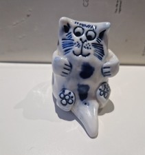 Tristan Totty New Zealand Studio  Cat Miniature Figure 4.5cm Tall Signed Blue 