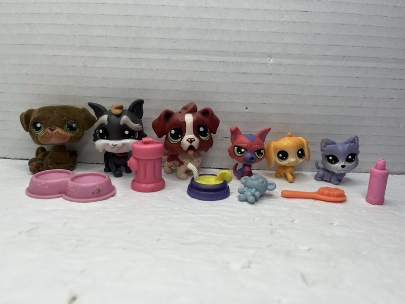 Littlest Pet Shop LPS Huge Lot Dog Puppy Acces FAIR St Bernard Chihuahua Terrier