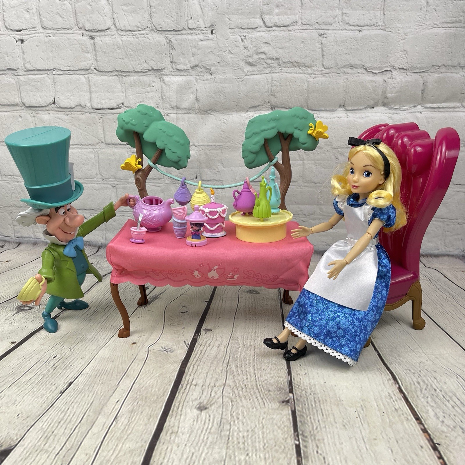 Disney Alice in Wonderland Tea Party Classic Doll Play Set 7