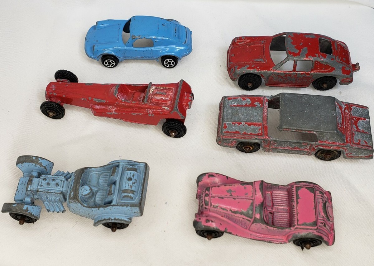 Jouet Ancien TootsieToy – Voiture Rouge – Métal Blanc Et Roues Caoutchouc – Années 30 – 3,5 Pouces