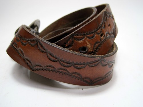 Vintage Little Scorpion Mount Vintage Belt Buckle Western W/Tooled Leather Belt - Picture 4 of 4