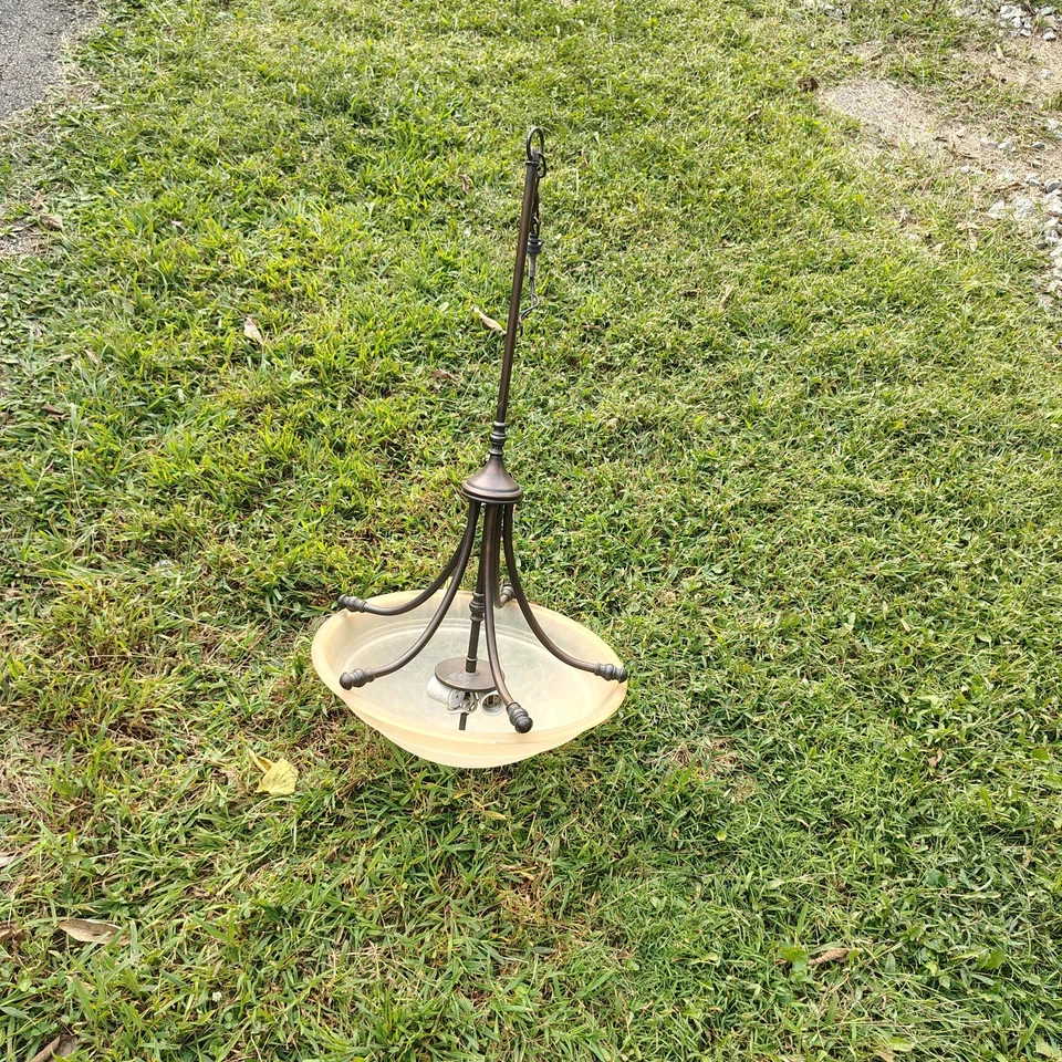 Lámpara colgante Kichler Olympia 3 luces grande bronce tono esmerilado  Foto 3 de 4