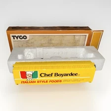 VINTAGE Bachmann HO Scale 1081 Chef Boyardee 51' Steel Boxcar W/ Wrong Box