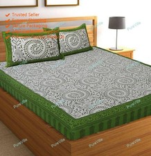 Geometric Printed Cotton Double Bed Sheet With 2 Pillow Cover Green