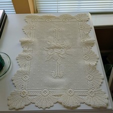 ANTIQUE LACE DOILY-THICK, SUBSTANTIAL  WELL-MADE-NO SNAGS-EXCELLENT CONDITION